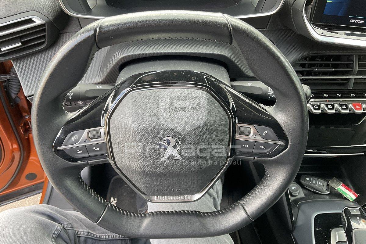 PEUGEOT 2008 motore elettrico 136 CV Allure