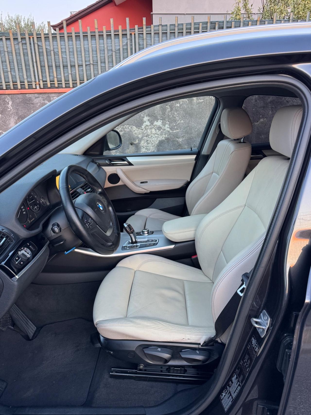 Bmw X4 2.0 INTERNI IN PELLE