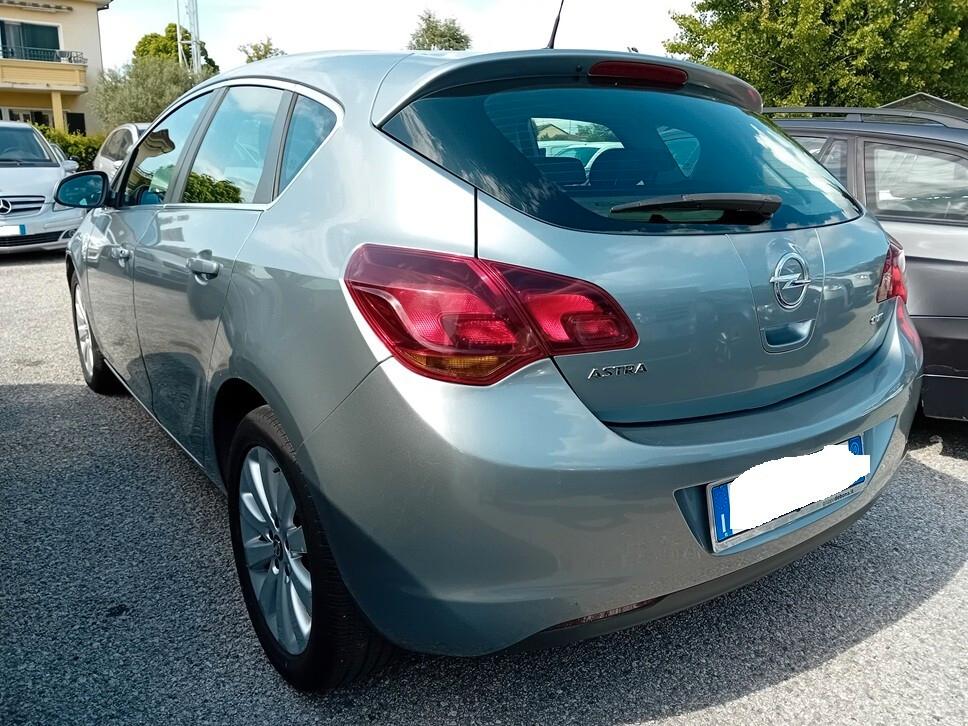 Opel Astra 1.7 CDTI 110CV 5 porte Cosmo