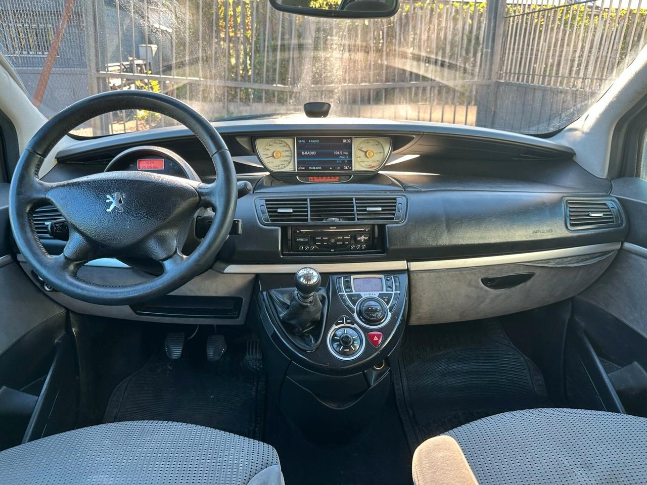 Peugeot 807 2.0 HDi 136CV ST