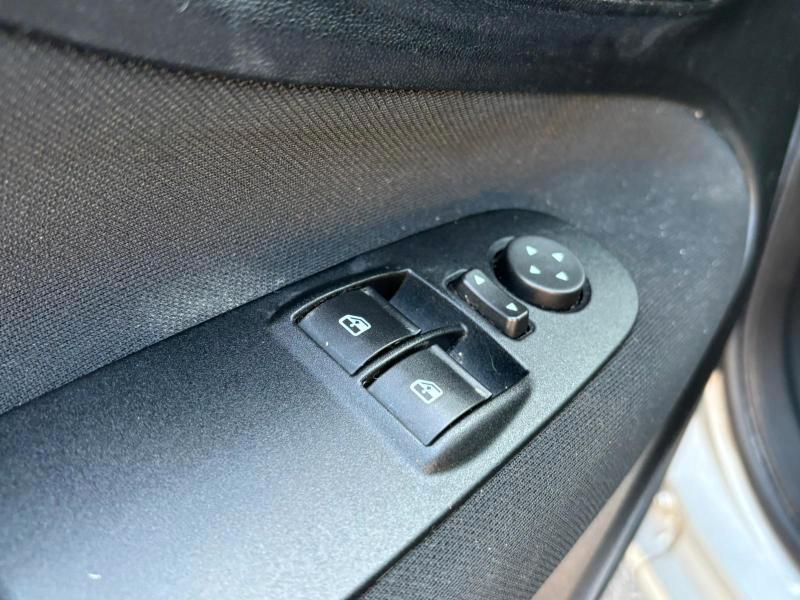 Fiat Punto 5 Porte 1.2 BENZ 69 CV Lounge ADATTA NEOPATENTATI