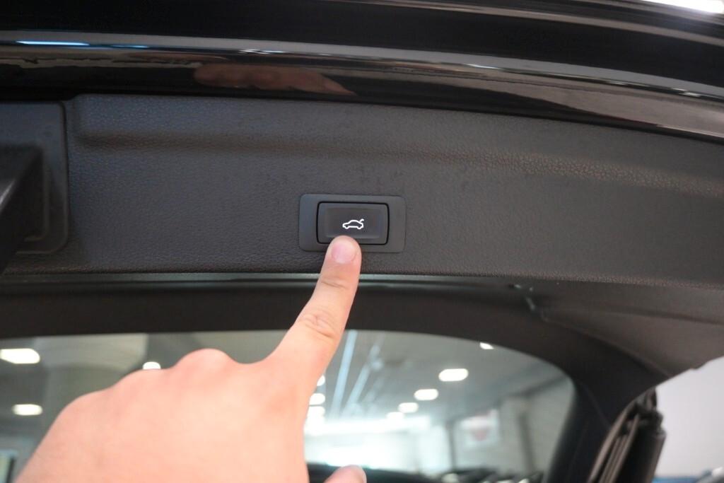 AUDI Q3 35 TDI S TRONIC BUSINESS EDITION