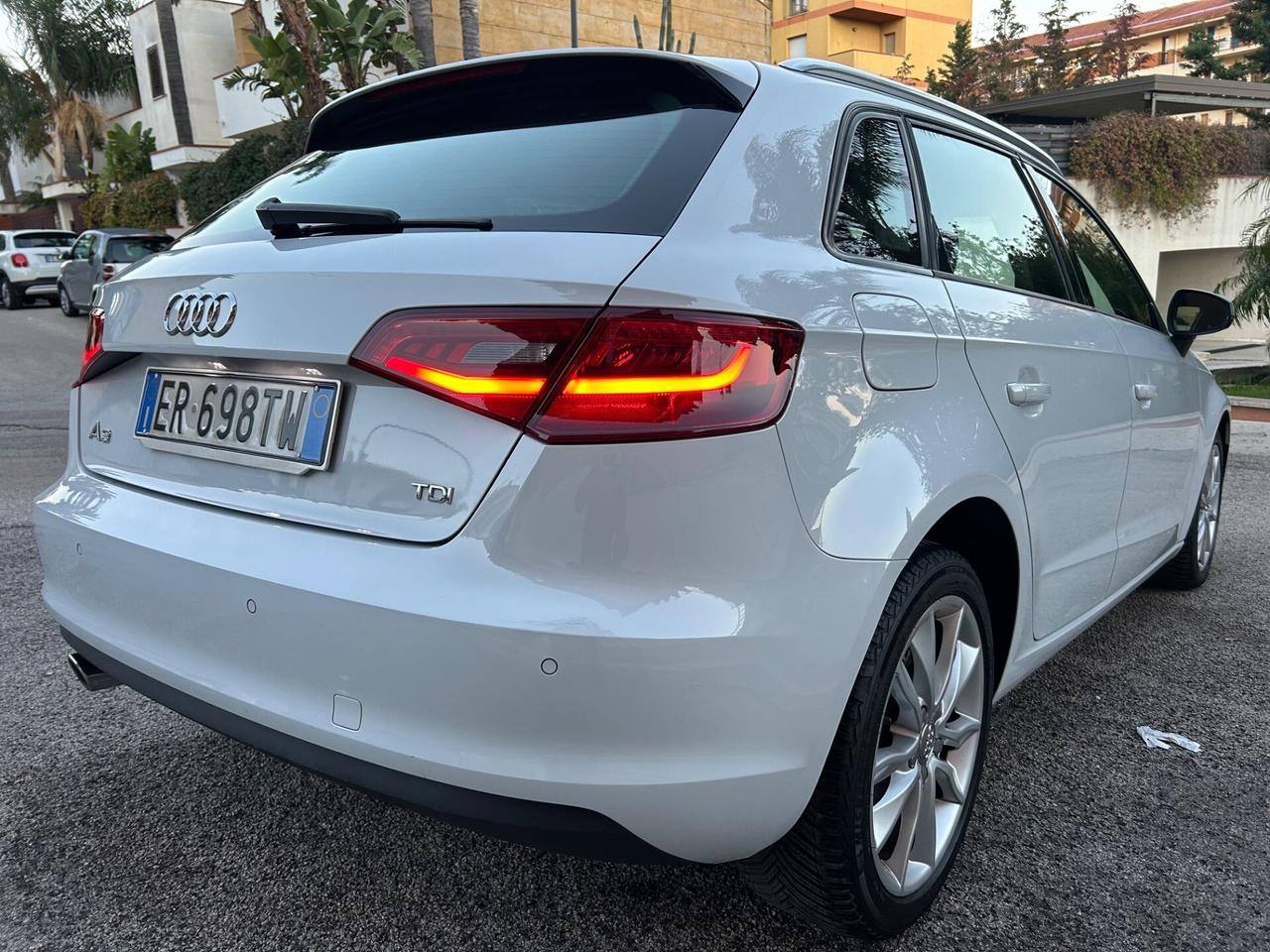 Audi A3 SPB 1.6 TDI Ambition ideale per neopatenta