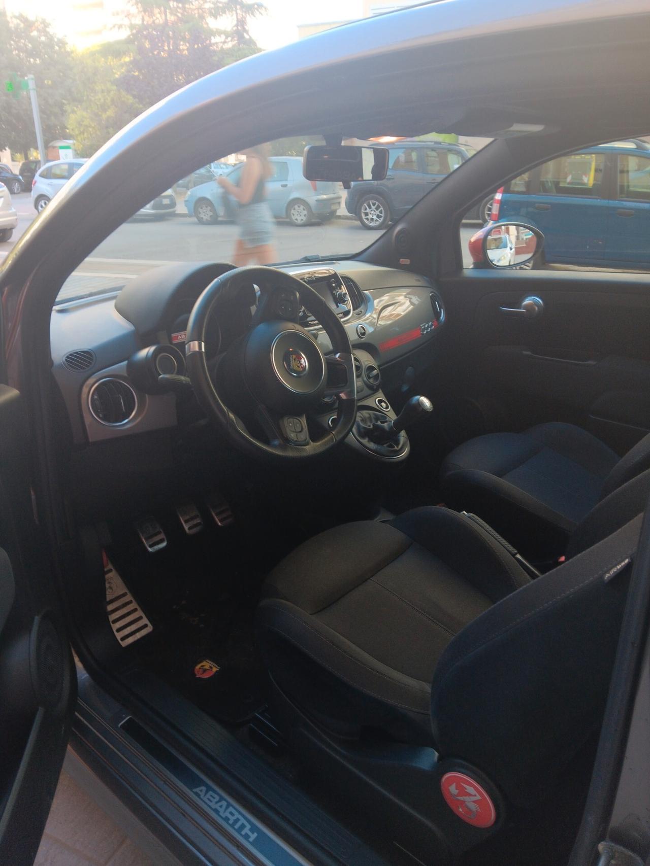 Abarth 595 C 1.4 Turbo T-Jet 145 CV