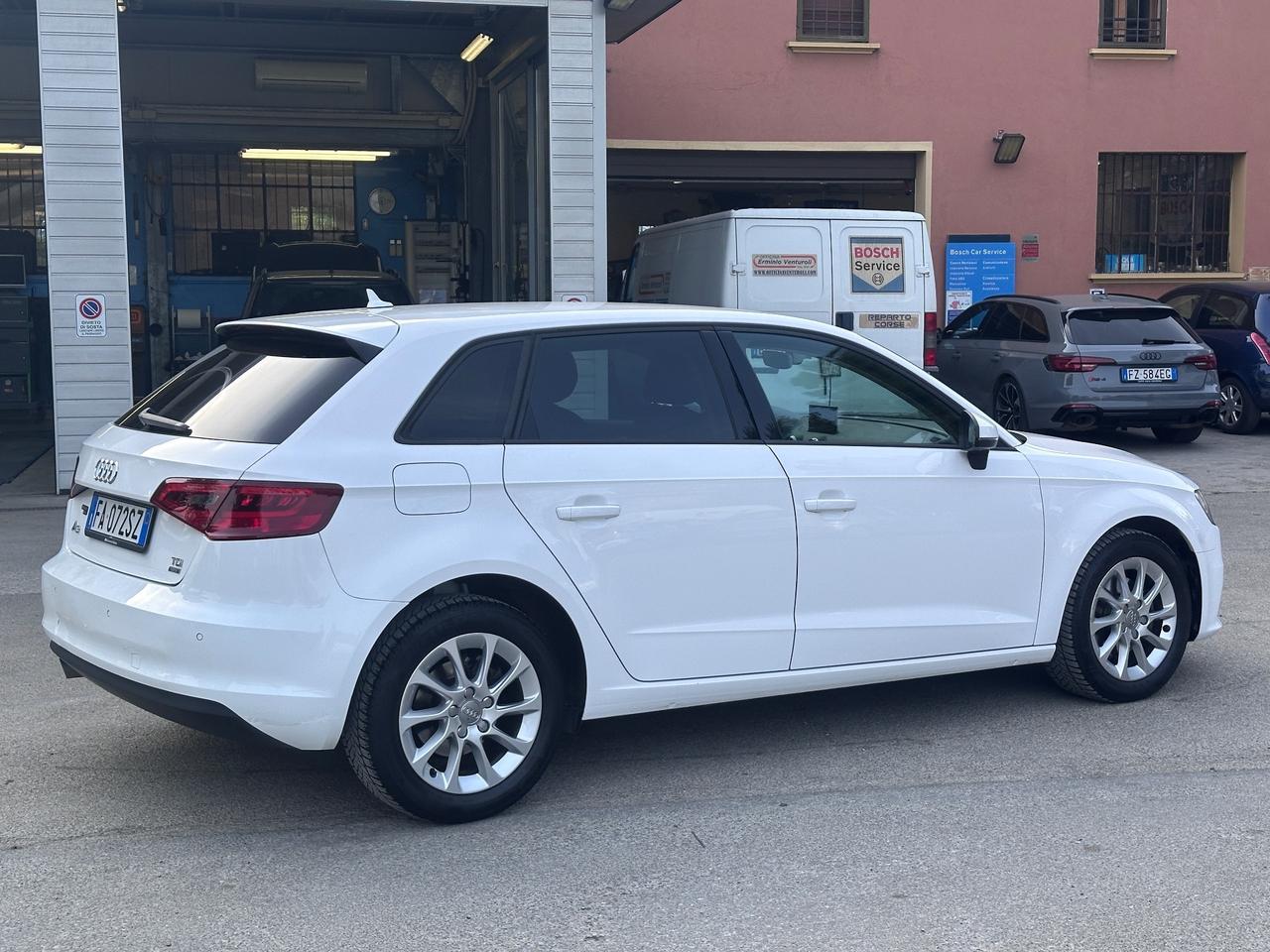 Audi A3 SPB 1.6 TDI clean diesel Ambition