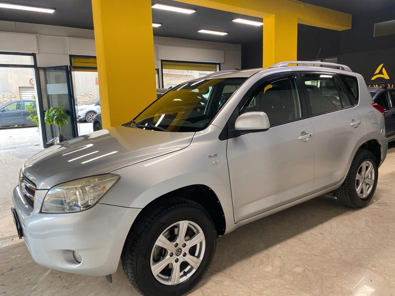Toyota RAV 4 RAV4 2.2 D-4D 136 CV Luxury