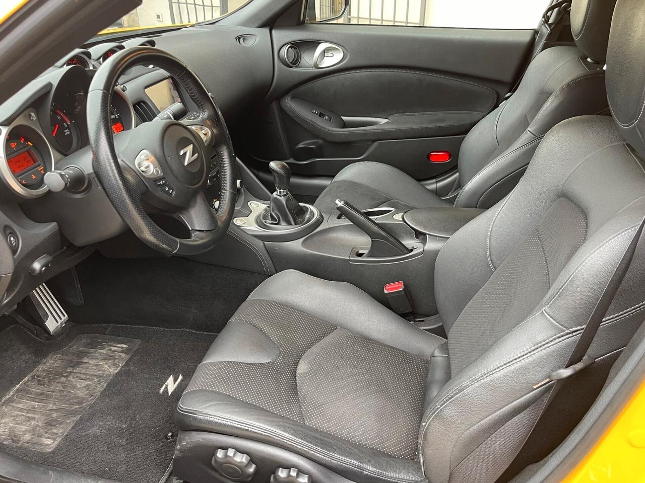 Nissan 370Z Coupé 3.7 V6 Lev 2