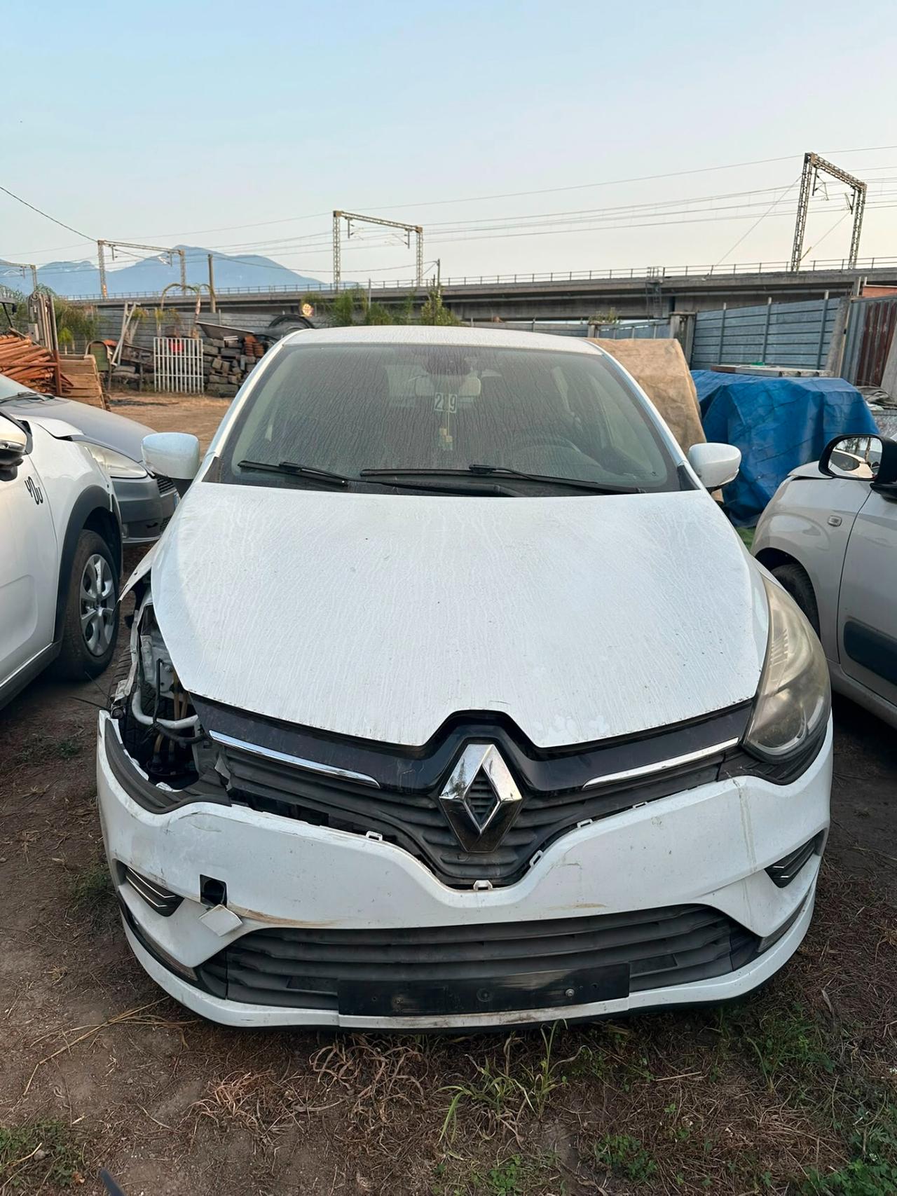 Renault Clio 1.5 Energy Intens SINISTRATA