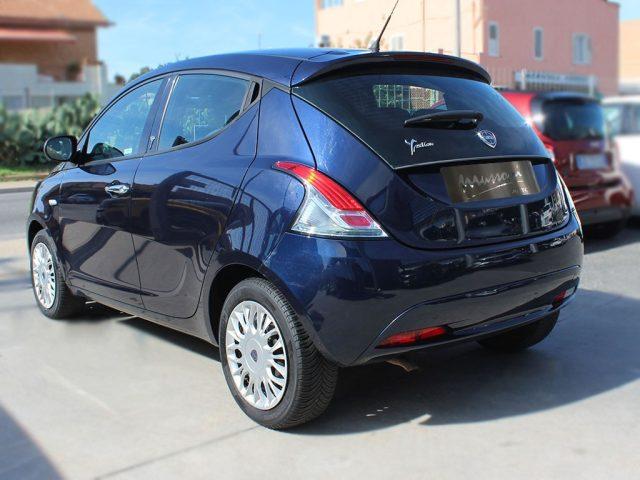 LANCIA Ypsilon 1.2 69 CV 5 porte Silver