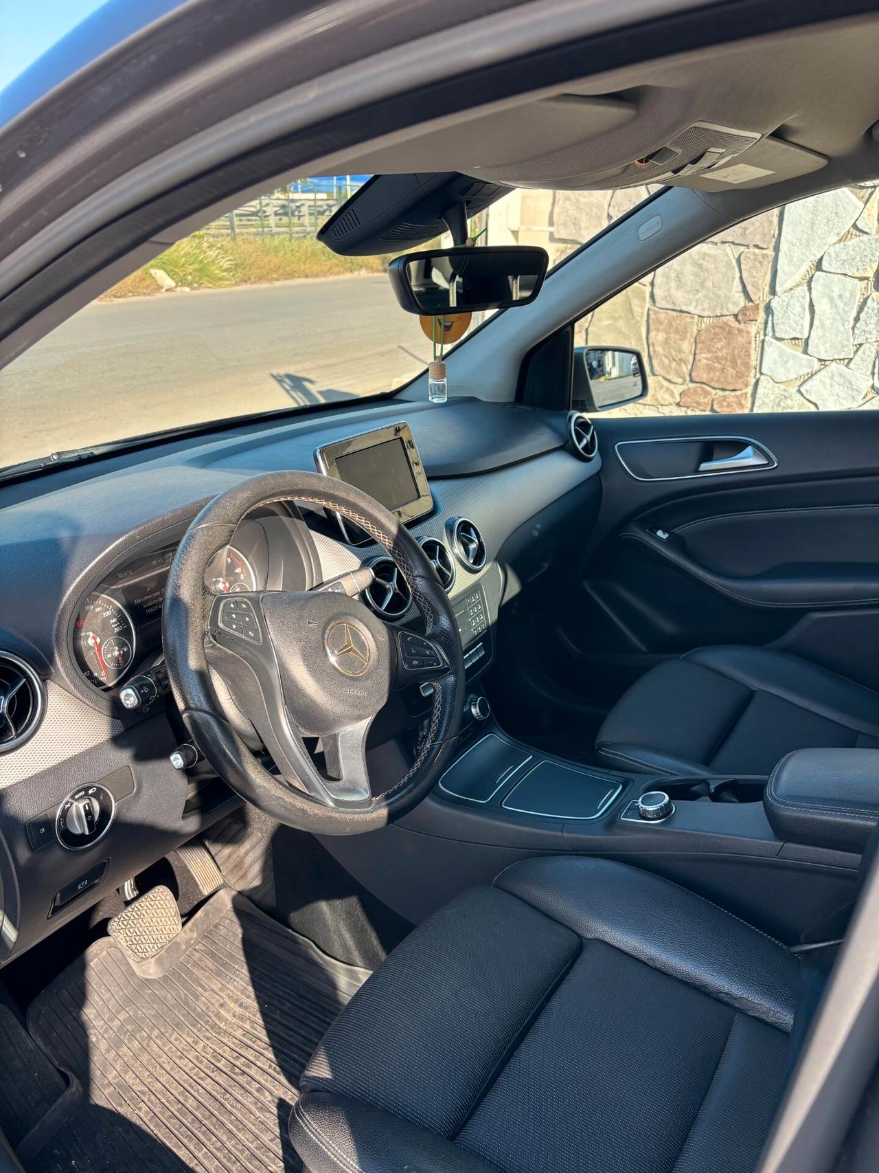 Mercedes-benz B 180 B 180 1.5 DIESEL ANNO 2017 KM 170.000 PER INFO 3279411053
