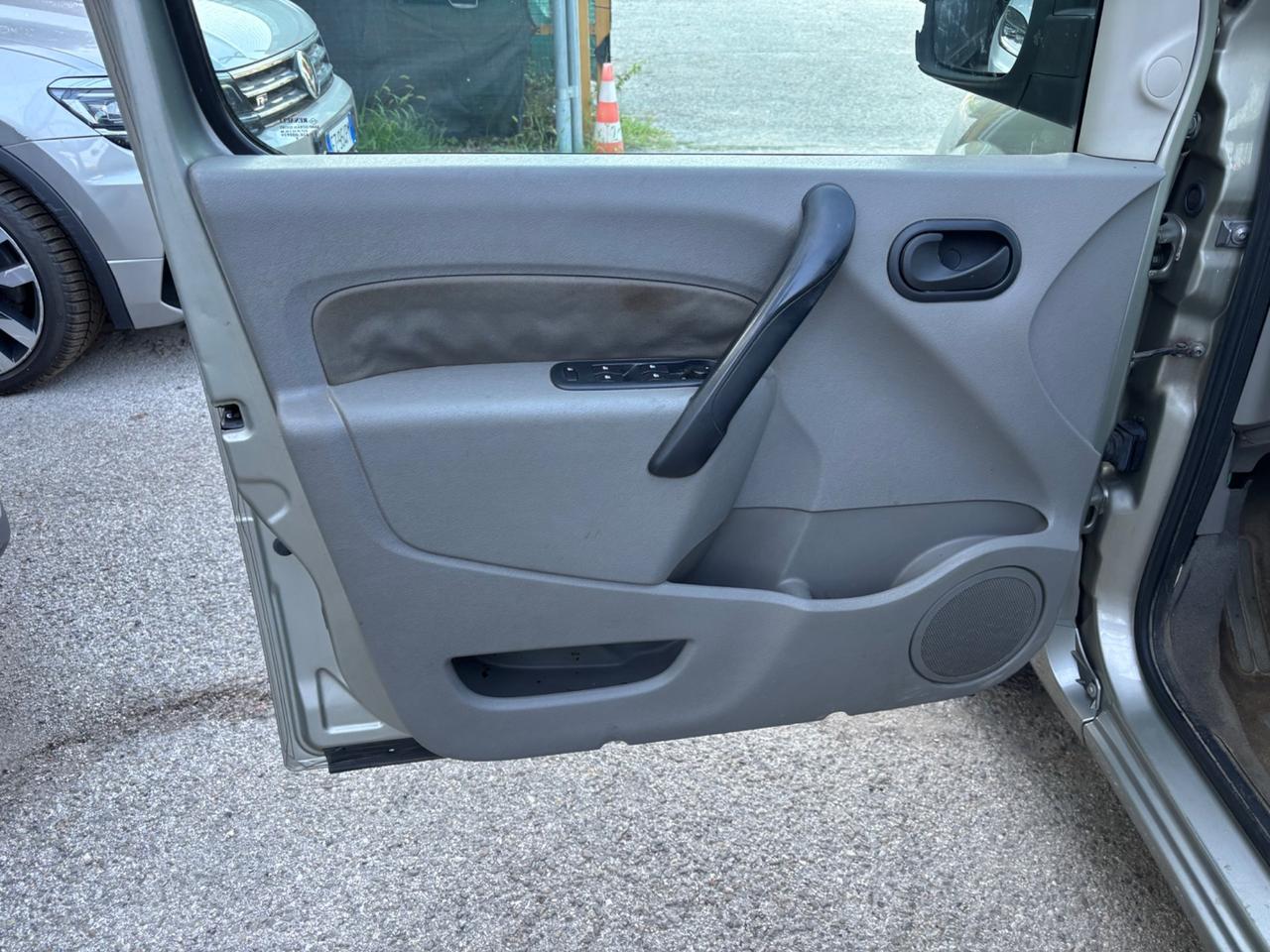 Renault Kangoo 1.6 GPL 5 porte OK NEOPATENTATI
