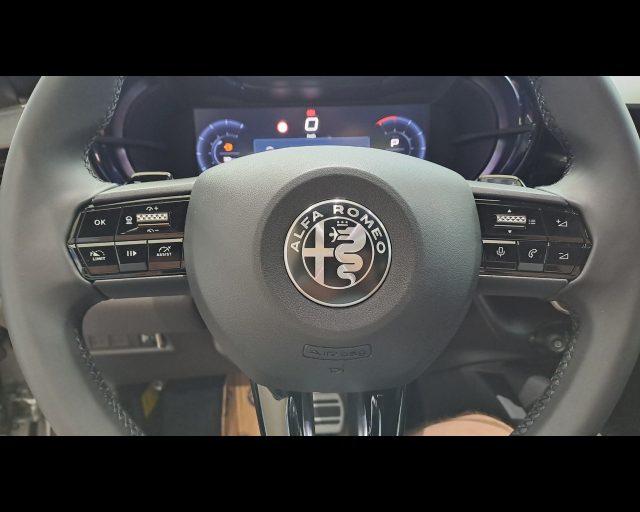 ALFA ROMEO Junior 1.2 ibrida Speciale 136cv edct6