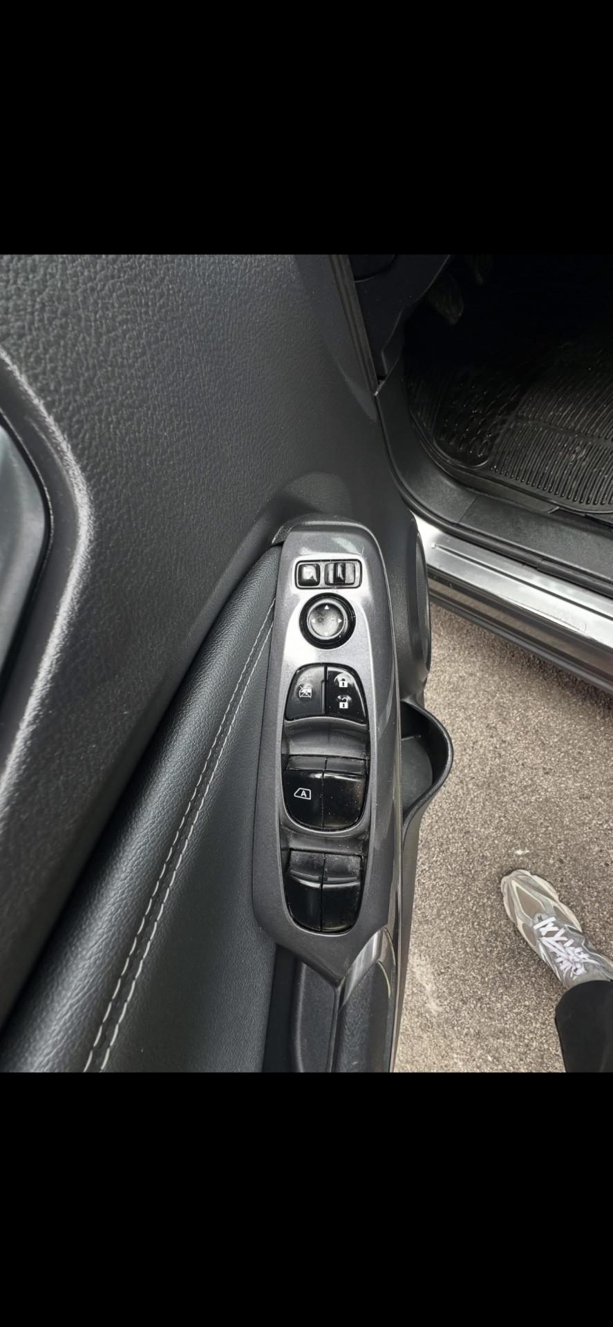 Nissan Juke 1.0 DIG-T 114 CV DCT N-Connecta