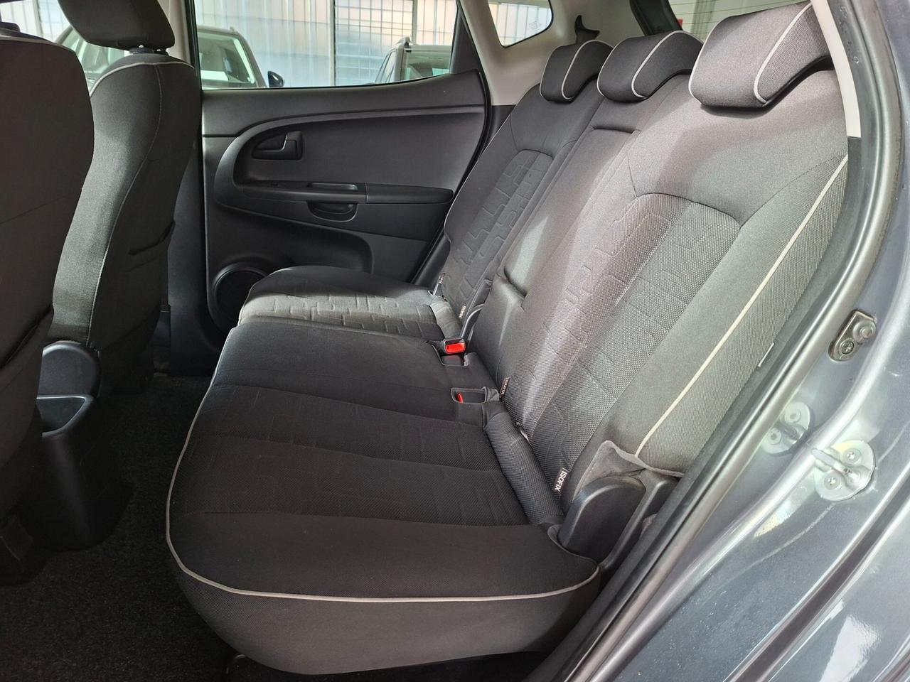 Kia Venga 1.4 EURO 5 / NEOPATENTATI / UNIPROPRIETARIO