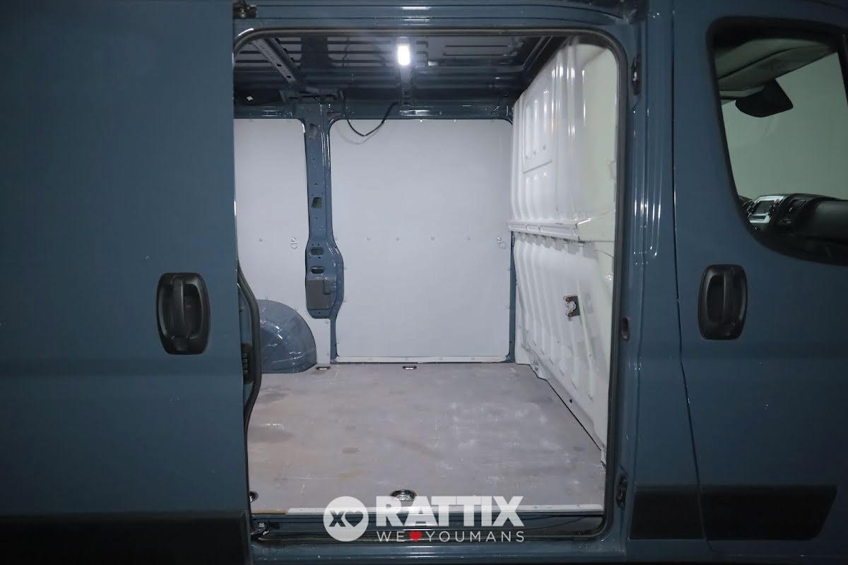 Peugeot Boxer 330 2.2 BlueHDI 120CV L1H1 (IVA ESCLUSA)