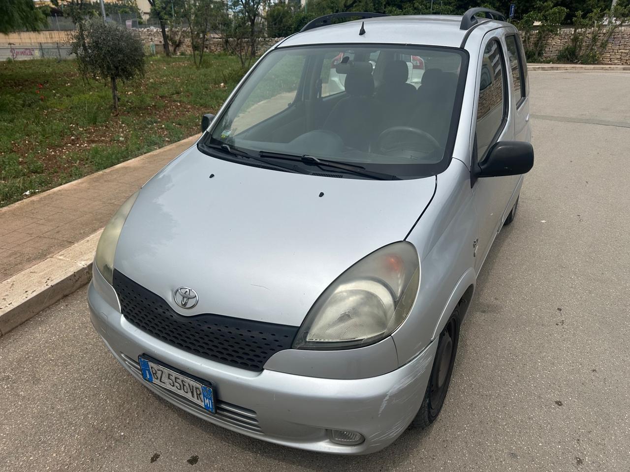 Toyota YARIS VERSO 1.4 DIESEL