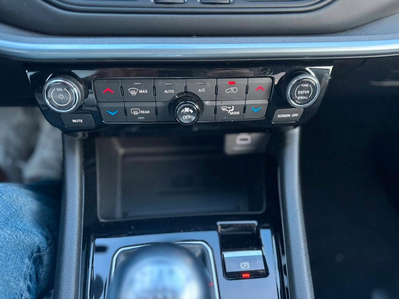 JEEP COMPASS LIMITED CON SOLI “20.000 km”