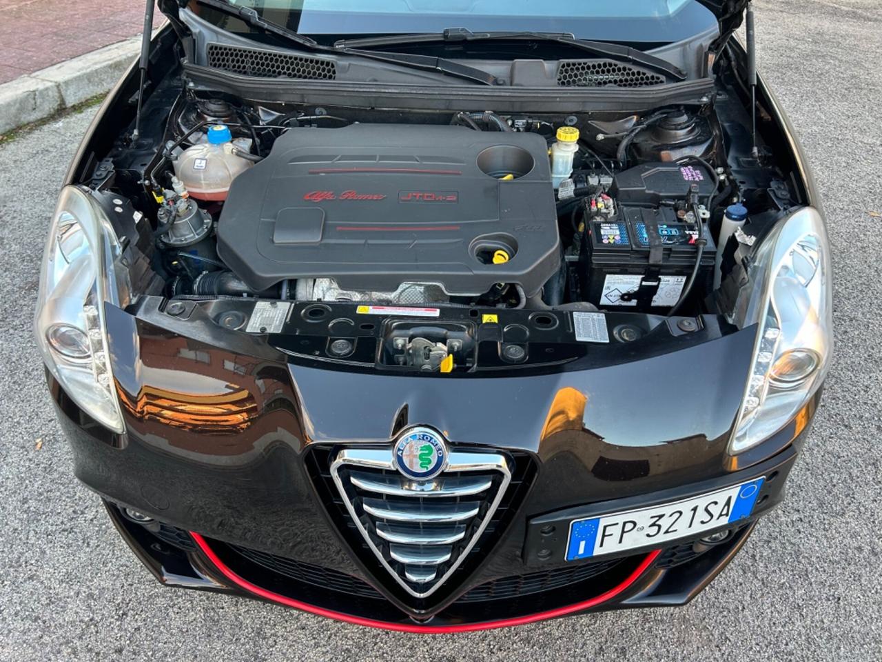 Alfa Romeo Giulietta 1.6 JTDm garanzia di 12 mesi