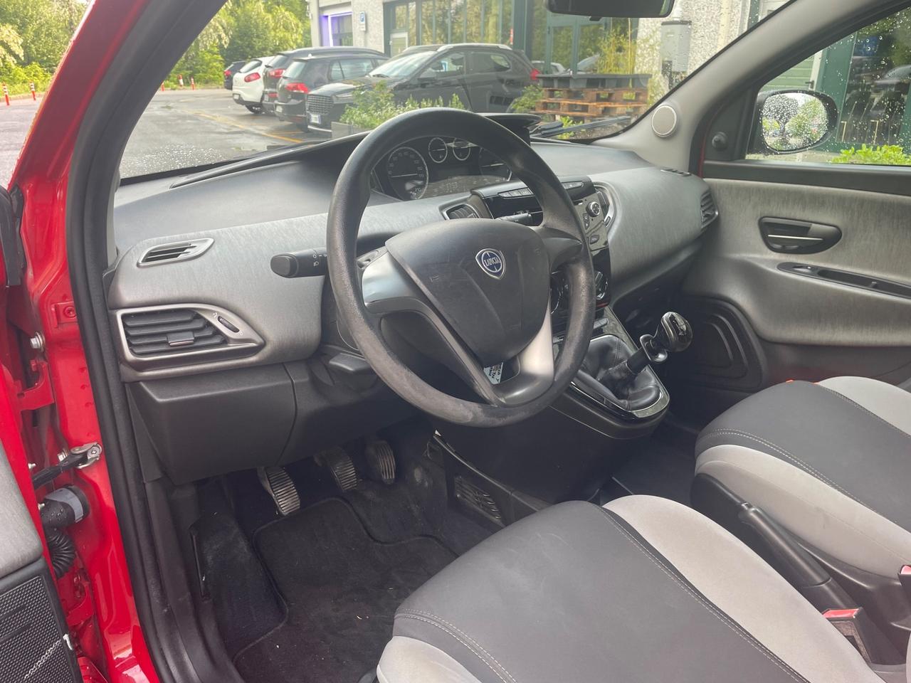 Lancia Ypsilon 1.2 69 CV 5 porte S&S*Neopatentati*
