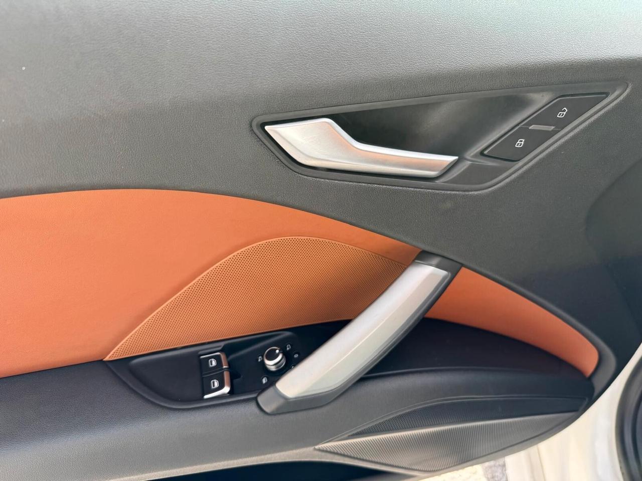 Audi TT Coupé 2.0 TFSI S line Garanzia