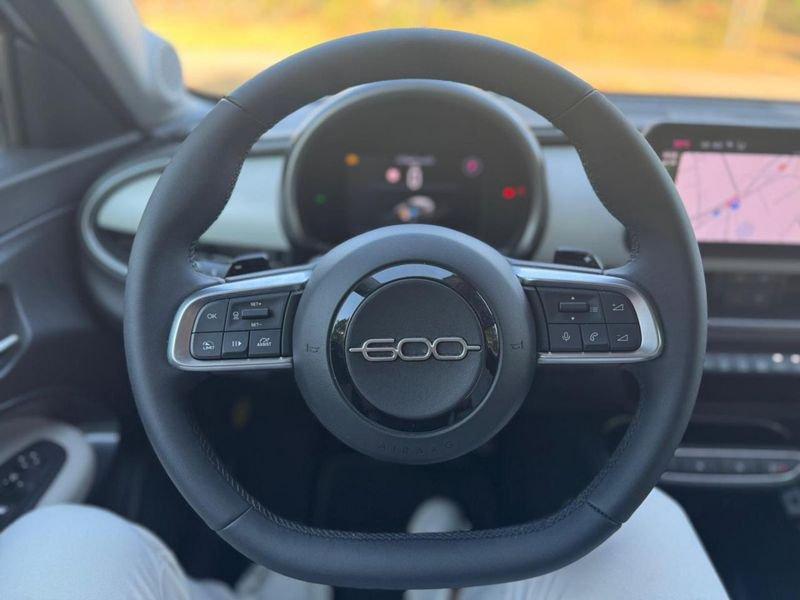 FIAT 600 Hybrid 100 CV DCT MHEV La Prima