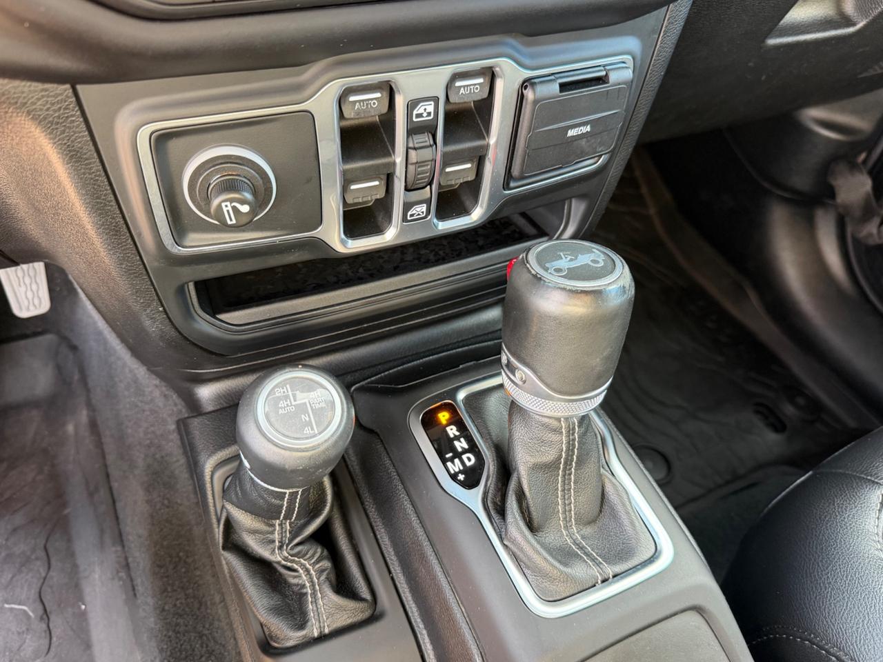 Jeep Wrangler Unlimited 2.2 Mjt II Sahara