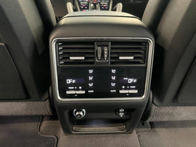 PORSCHE Cayenne Coupé 3.0 V6
