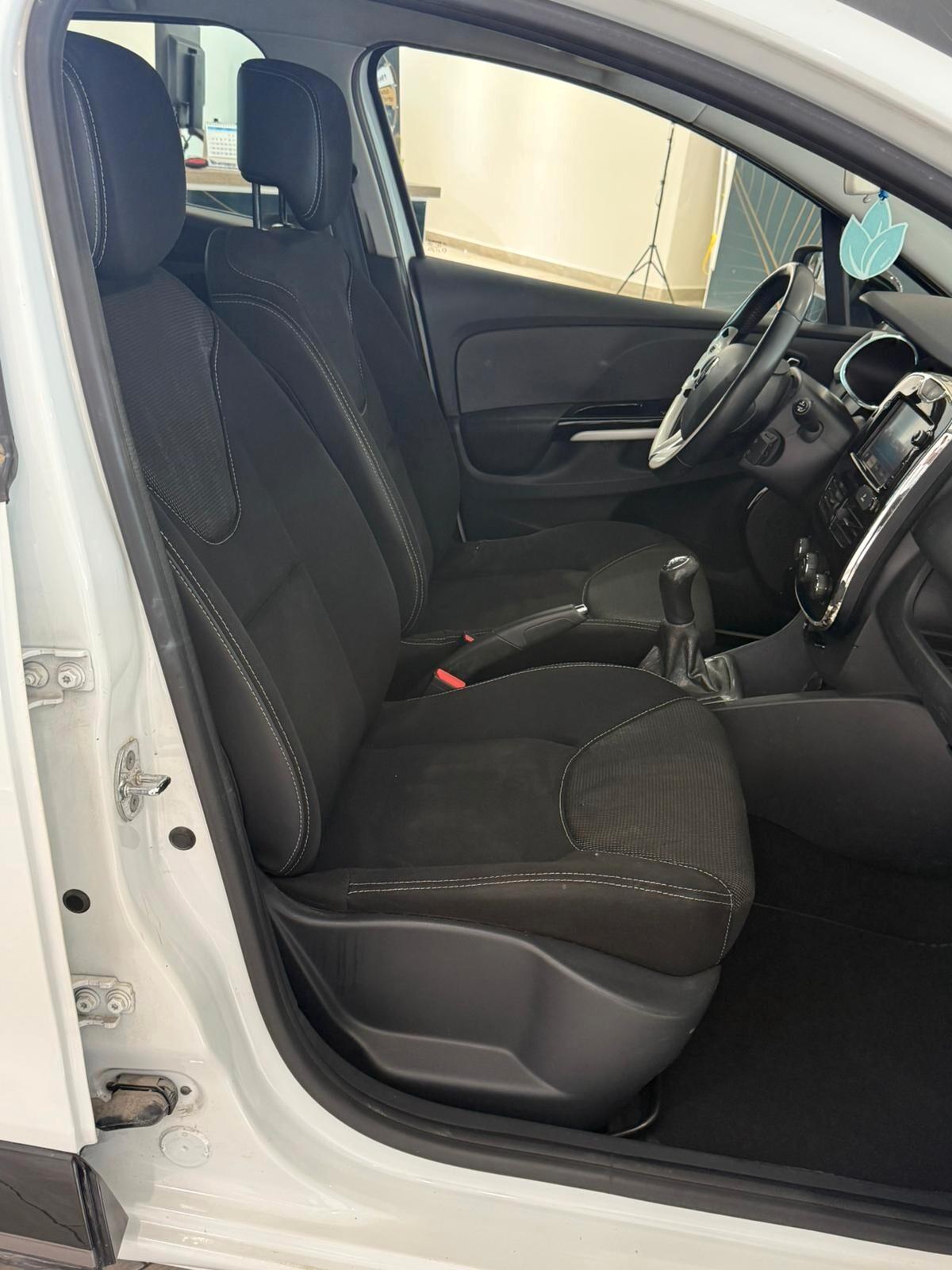 RENAULT CLIO 1.5 DCI 8V 75CV 5 PORTE COSTUME NATIONAL