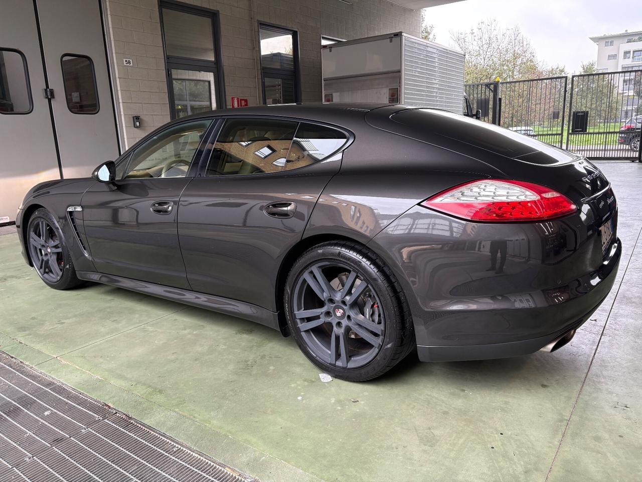 Porsche Panamera 3.6 4 Motore Sostituito in a 148.000 km