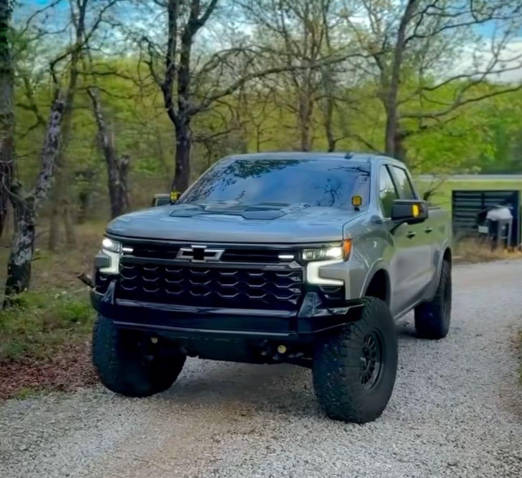 Chevrolet Silverado ZR2