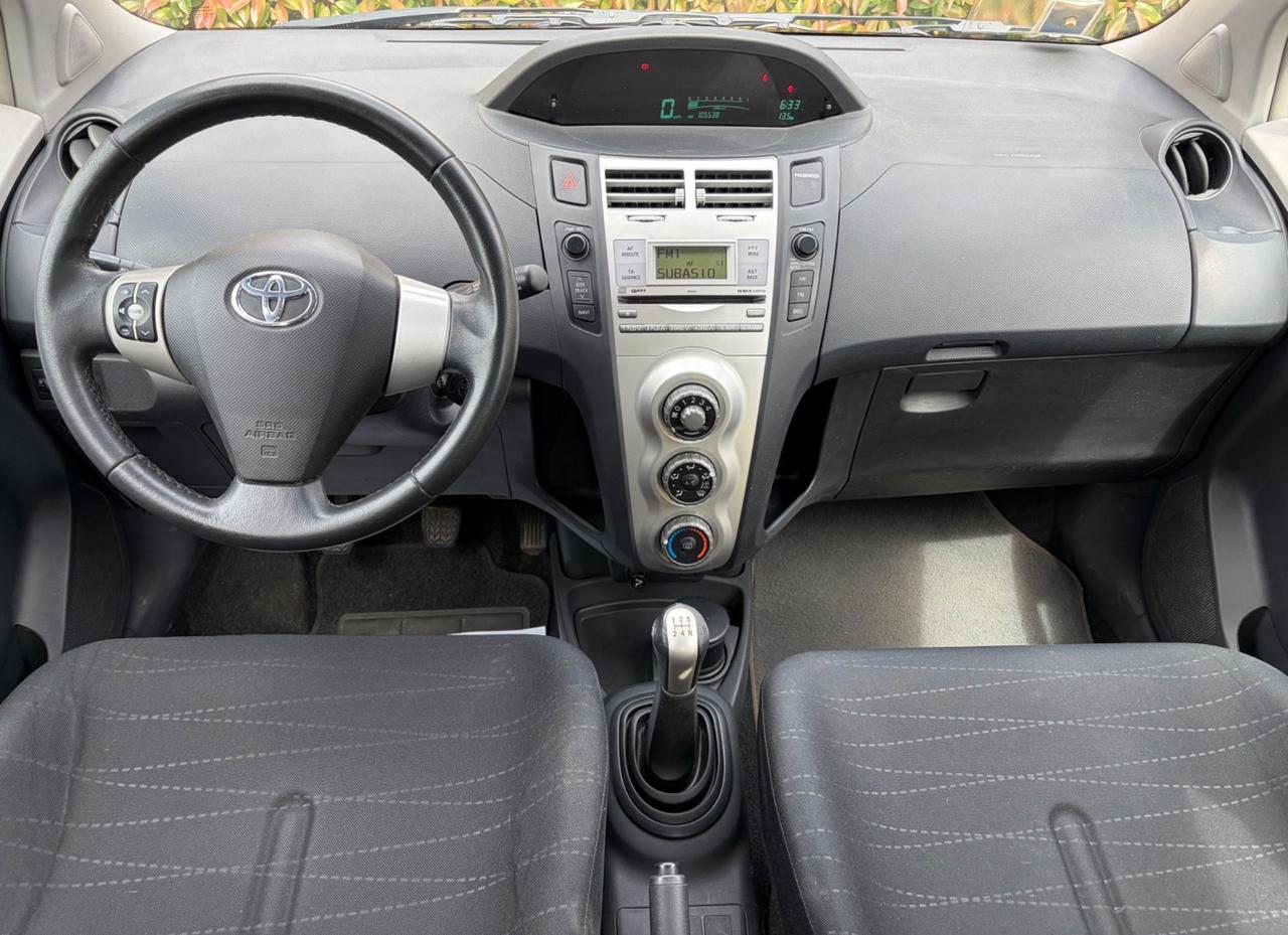 Toyota Yaris 1.0 5 porte