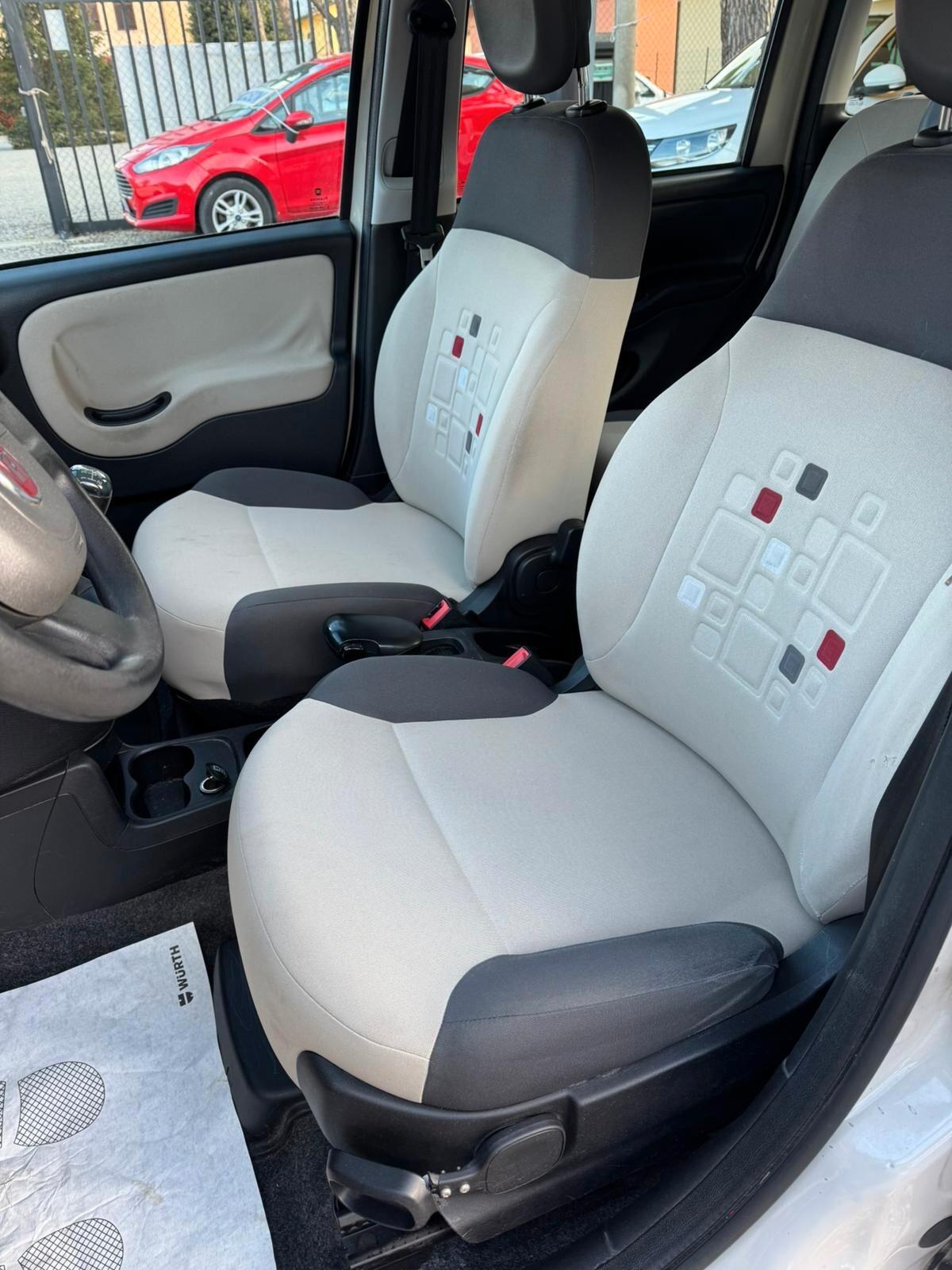 Fiat Panda 1.2 Lounge CINGHIA DISTR. CAMBIATA