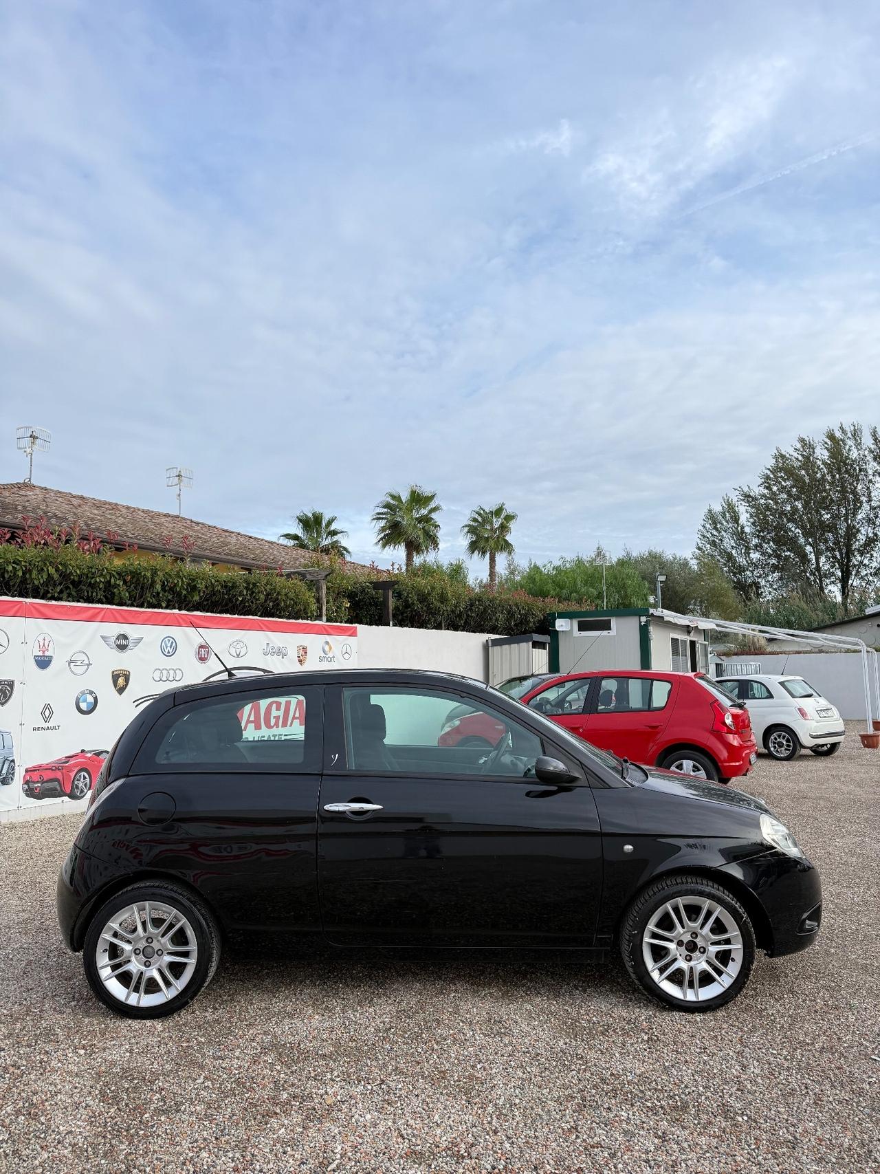 Lancia Ypsilon 1.2 Oro Plus