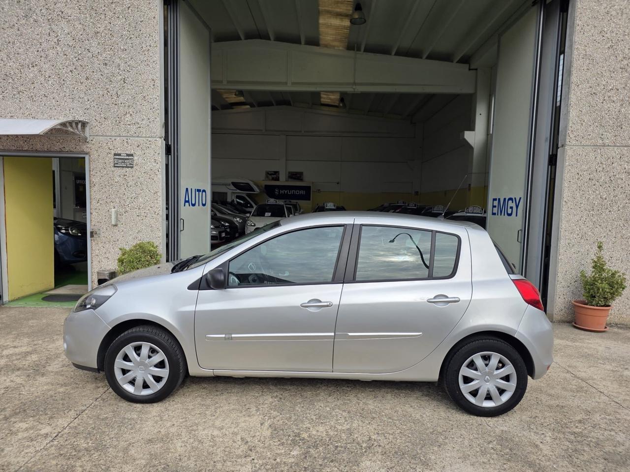 Renault Nuova Clio 1.2 16V 5 porte Live! Euro 5