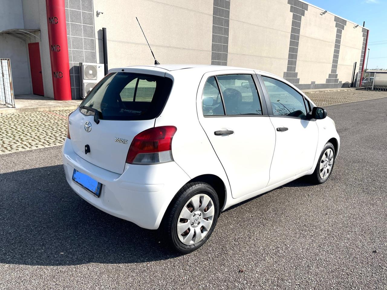 Toyota Yaris 1.0 3 porte Luxury pack