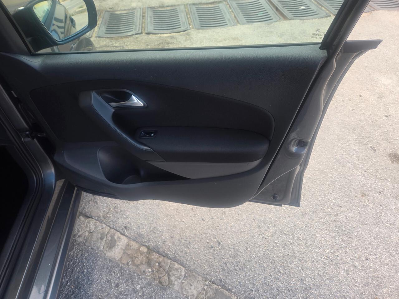 VW POLO 1.2 BENZINA 70 CV KM 110000 CERTIF
