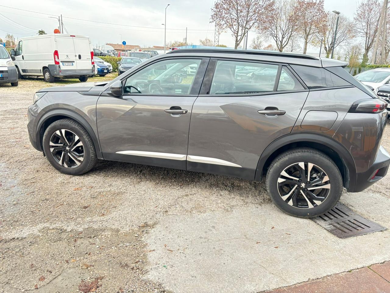 Peugeot 2008 PureTech 130 S&S EAT8 Style