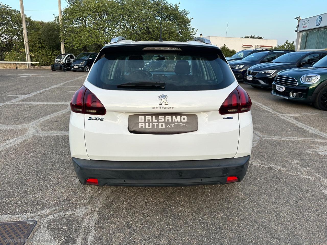 PEUGEOT 2008 BlueHDi 100 Allure