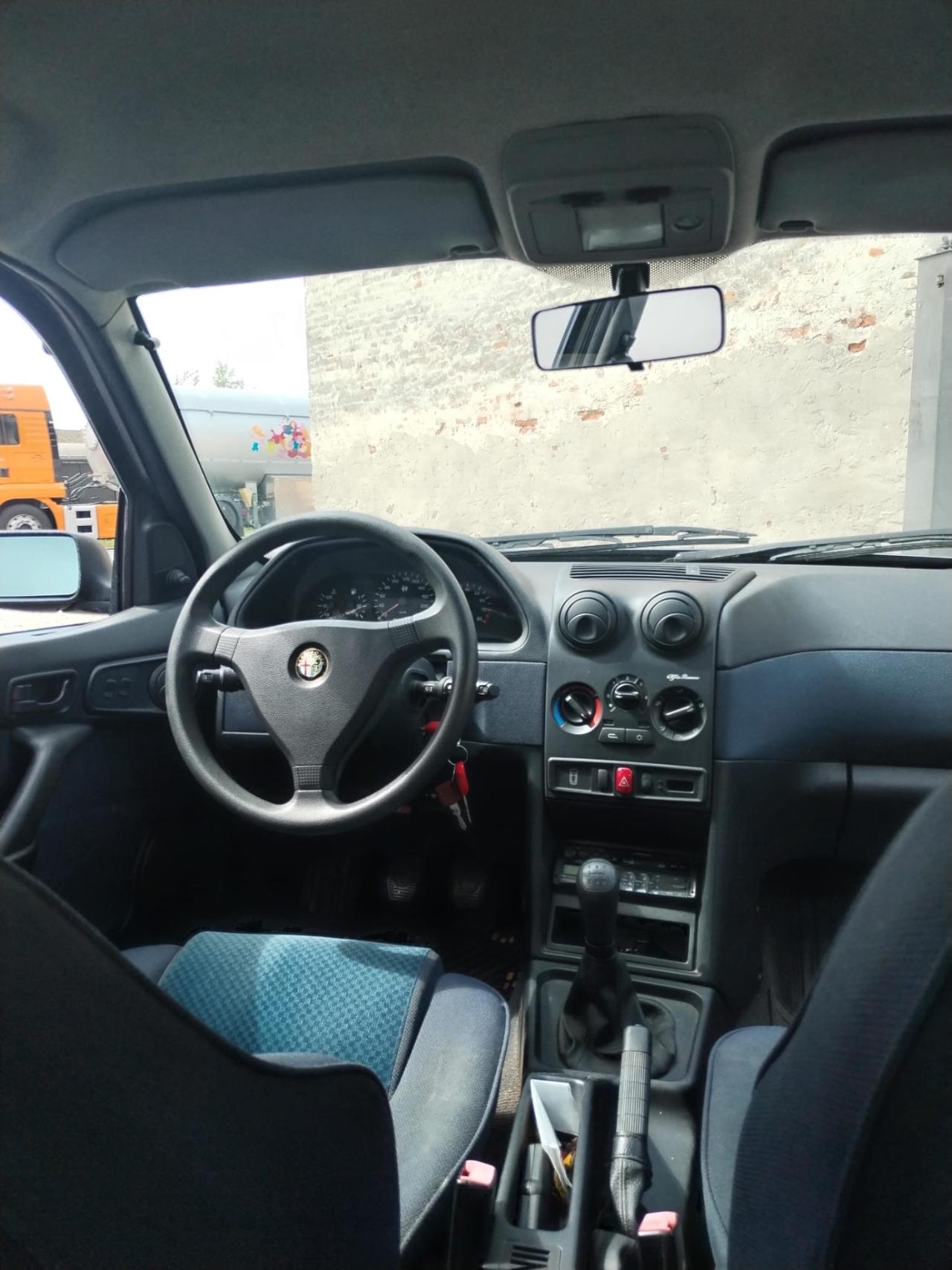 Alfa Romeo 146 1.4i 16V Twin Spark cat