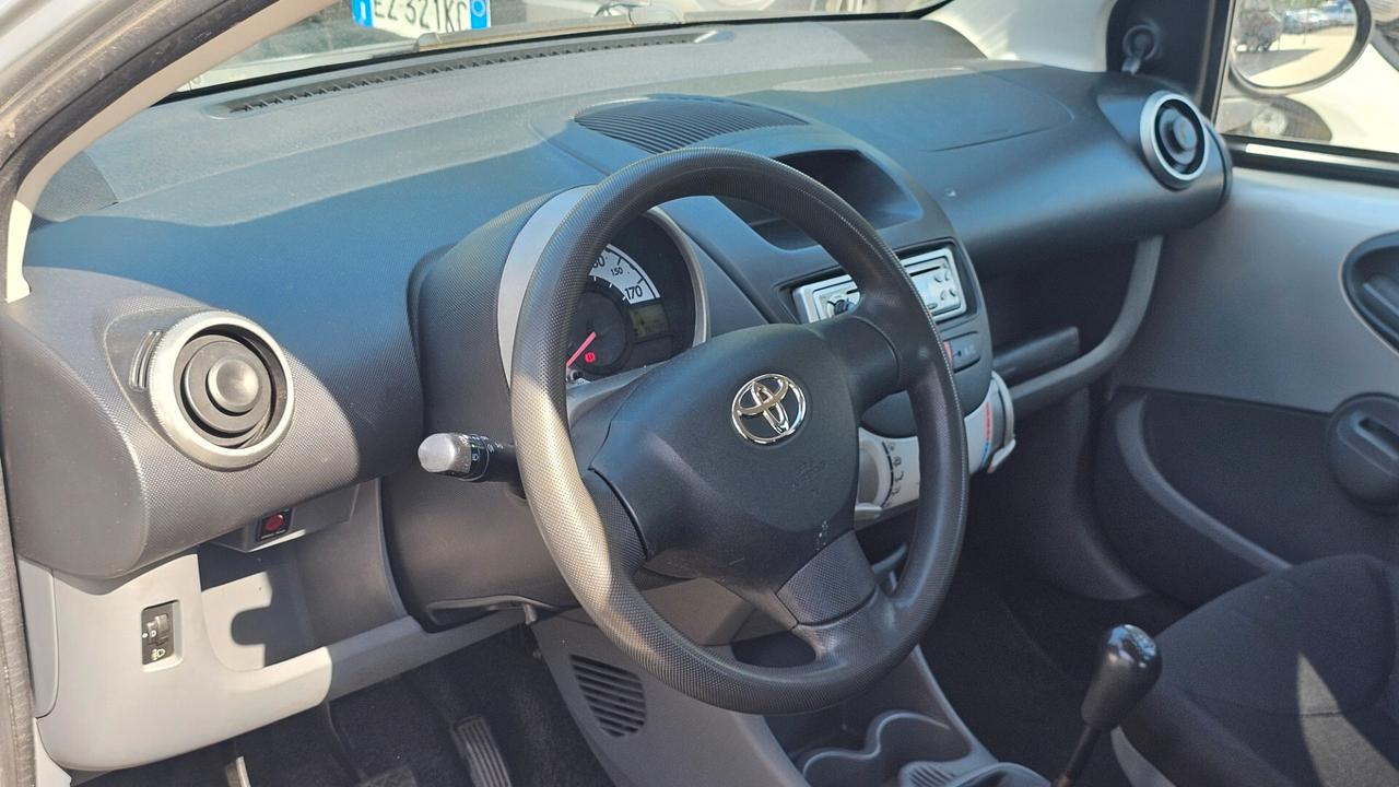 Toyota Aygo 1.0 12V VVT-i 5 porte