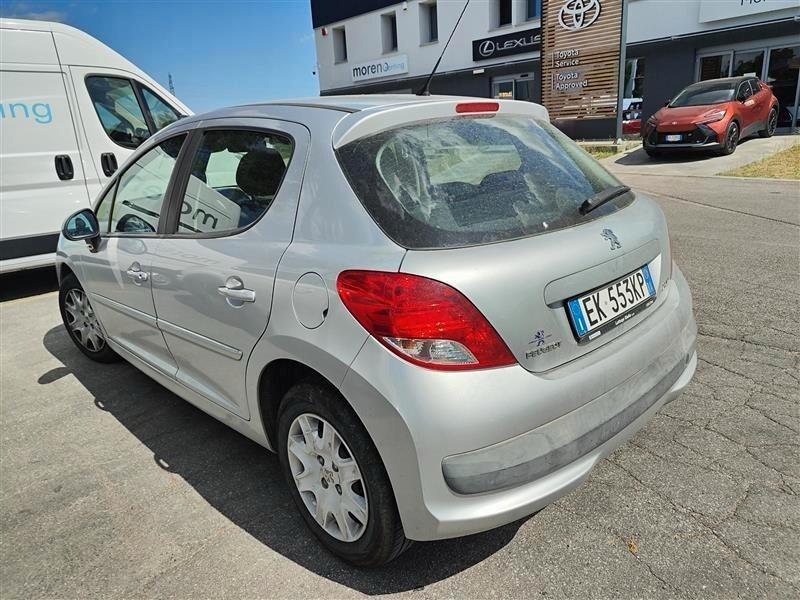 Peugeot 207 1.4 HDi 70CV 5p. Active
