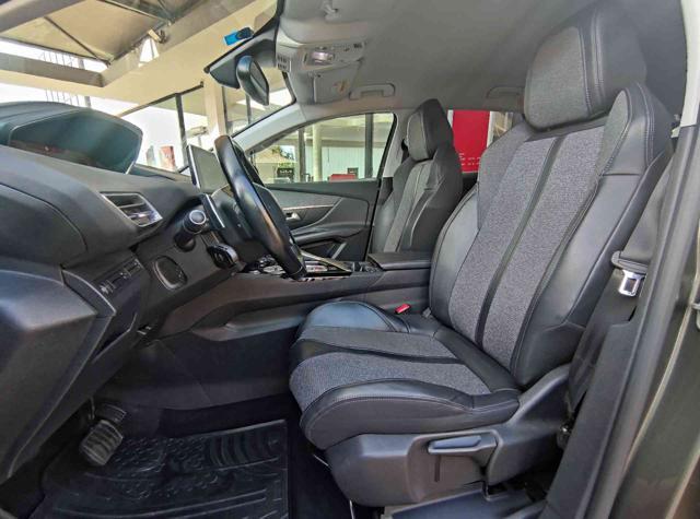 PEUGEOT 3008 BlueHDi 130 S&S EAT8 Allure