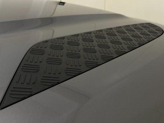 LAND ROVER Defender 110 3.0D I6 200 CV AWD Auto SE