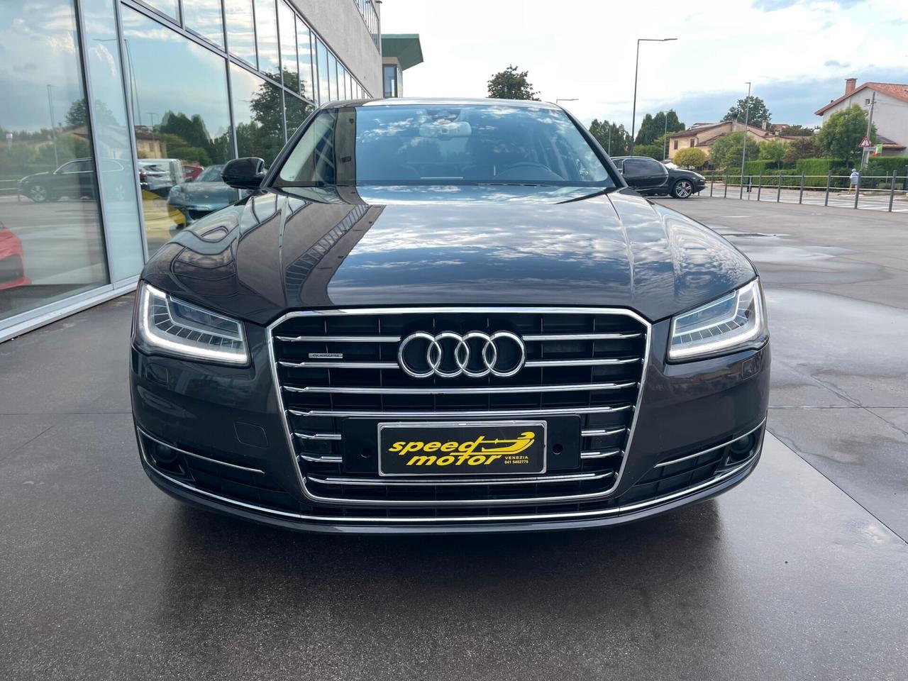 Audi A8 3.0 TDI 262 CV ultra quattro tiptronic