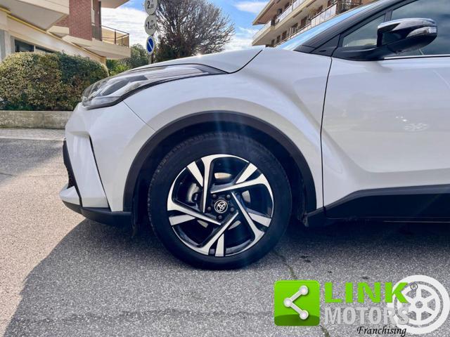 TOYOTA C-HR 2.0 Hybrid E-CVT Trend