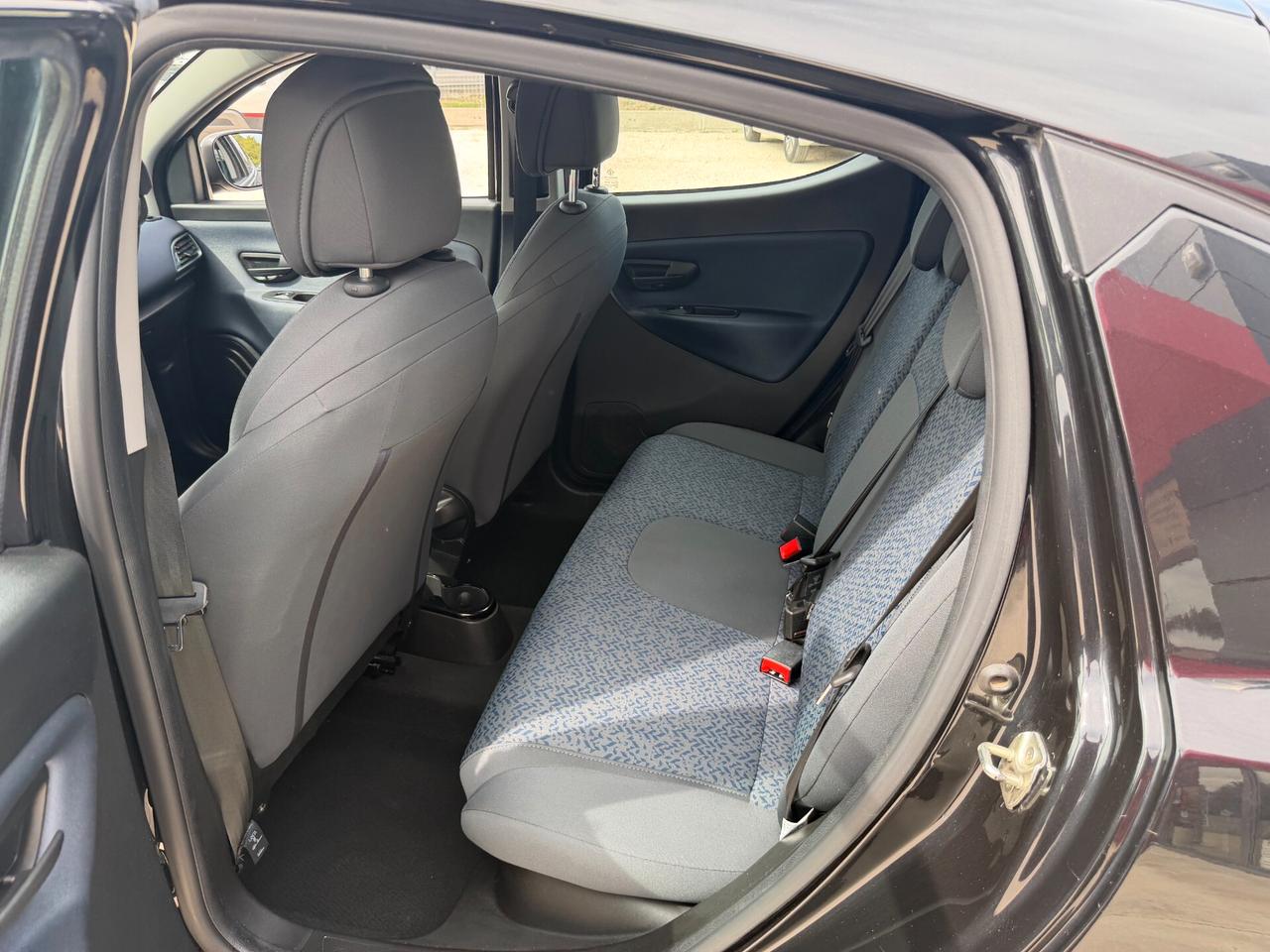 Lancia Ypsilon 1.0 FireFly 5 porte S&S Hybrid Gold