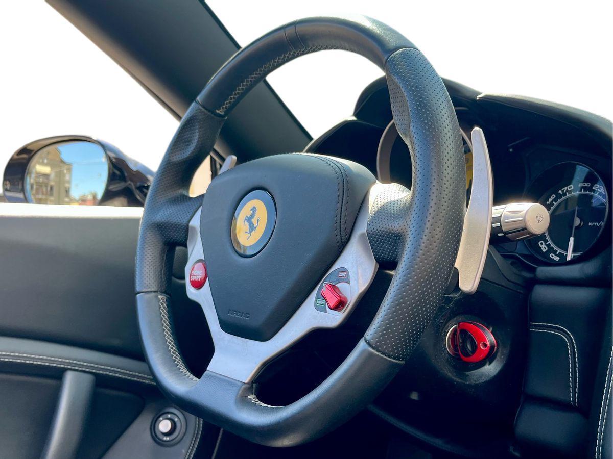 FERRARI California 4.3 dct