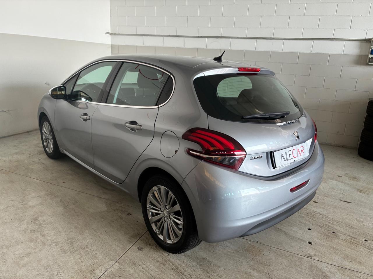 Peugeot 208 1.2 PureTech 82 5 porte Allure