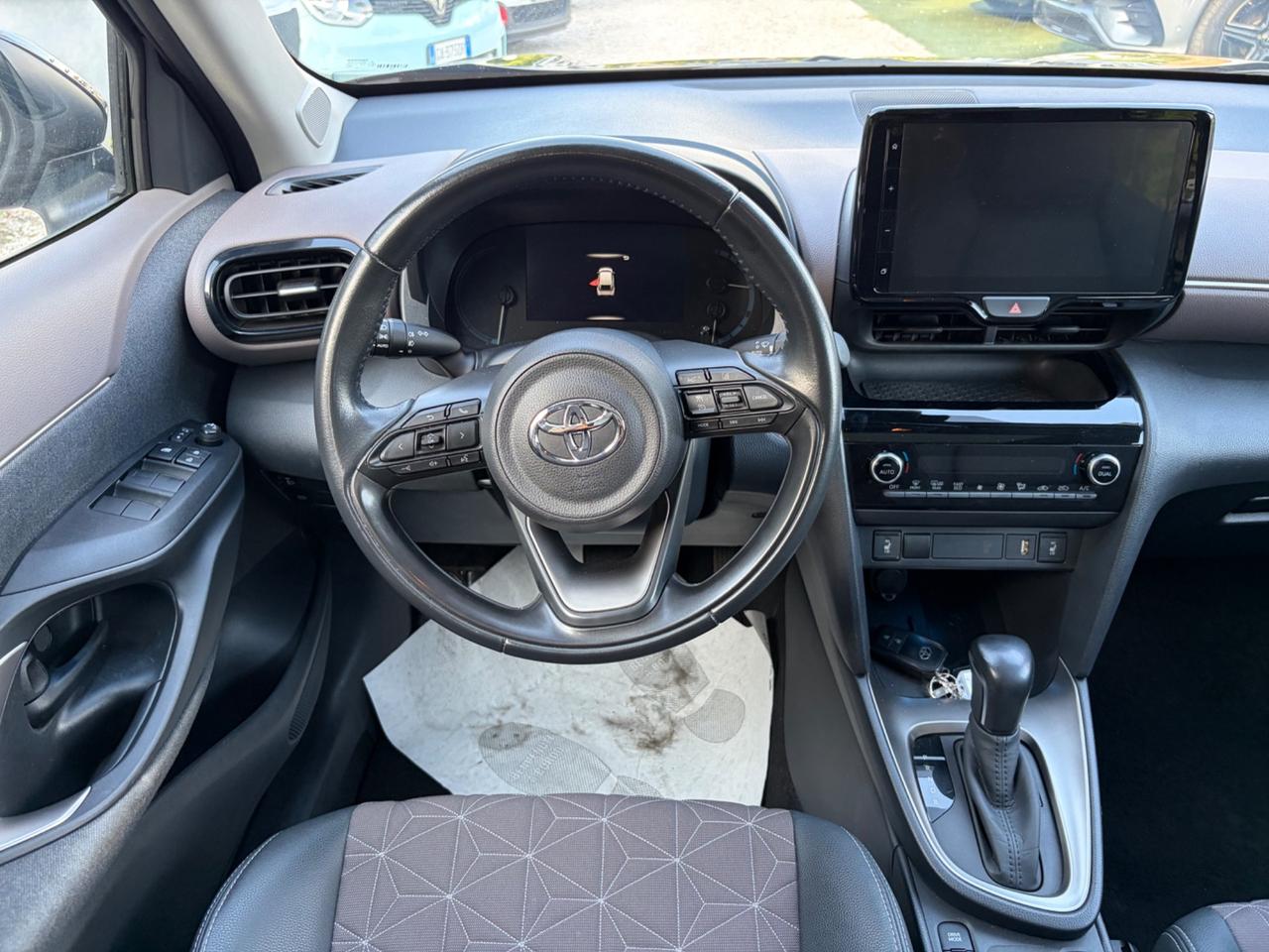 Toyota Yaris Cross 1.5 HYBRID 5P E-CVT PREMIERE (85 KW)