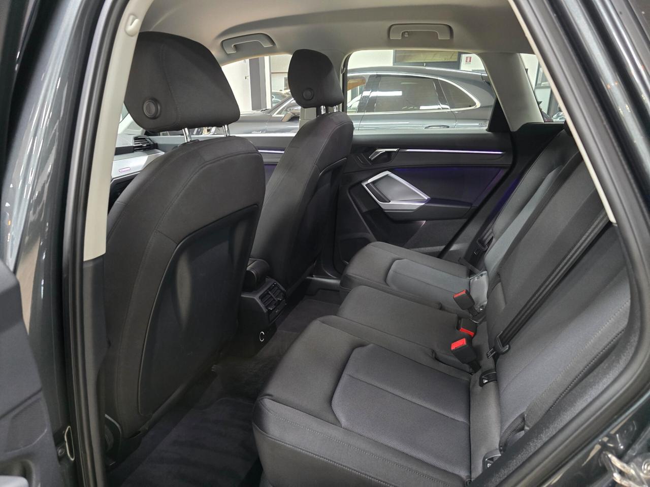 Audi Q3 2.0 TDI 150 CV S tronic line Edition